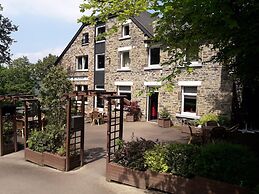 Charming Cottage With Pool in Houffalize