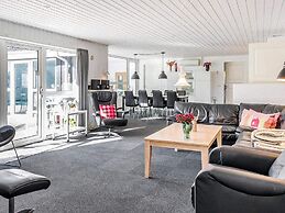 5 Star Holiday Home in Blavand
