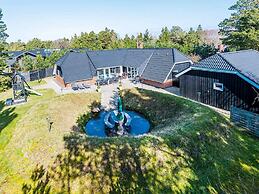 5 Star Holiday Home in Blavand