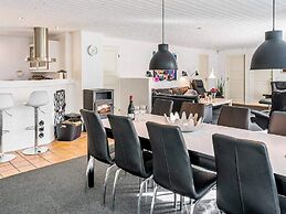 5 Star Holiday Home in Blavand