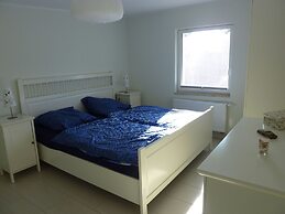 Modernly Furnished Holiday Home Near the Beach