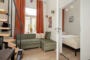 Apartment With Mezzanine by Renters