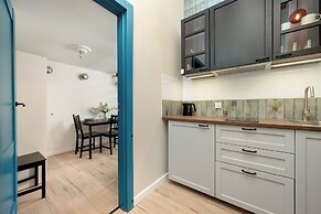 Apartment With Mezzanine by Renters