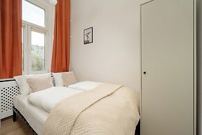 Apartment With Mezzanine by Renters