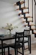 Apartment With Mezzanine by Renters