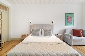 Lisbon's Heartbeat Your Premier Address