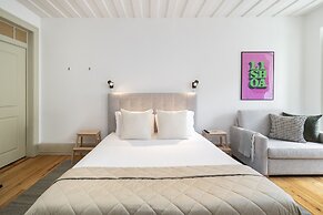 Lisbon's Heartbeat Your Premier Address