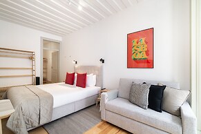 Lisbon's Heartbeat Your Premier Address