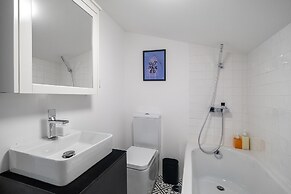 Lisbon's Heartbeat Your Premier Address