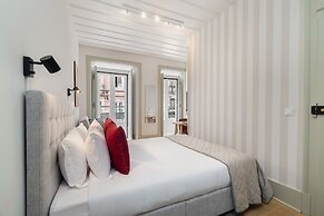 Lisbon's Heartbeat Your Premier Address