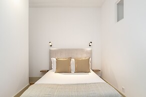 Lisbon's Heartbeat Your Premier Address