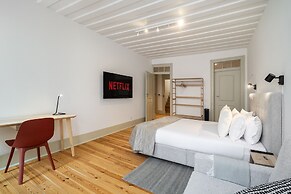 Lisbon's Heartbeat Your Premier Address