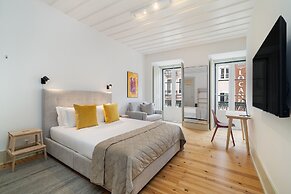 Lisbon's Heartbeat Your Premier Address