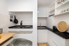 Lisbon's Heartbeat Your Premier Address