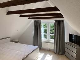 Shell Modern Retreat