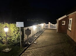 Shell Modern Retreat