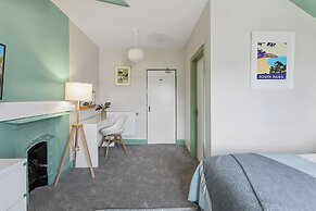 Park View Rooms and Relaxation