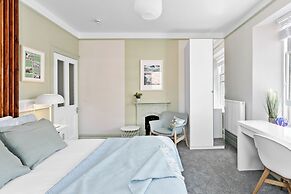 Park View Rooms and Relaxation