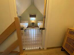 Cozy Polder House on the Westhinder Domain