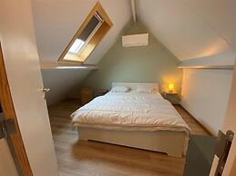 Cozy Polder House on the Westhinder Domain