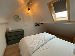 Cozy Polder House on the Westhinder Domain