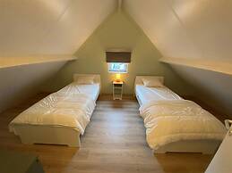 Cozy Polder House on the Westhinder Domain