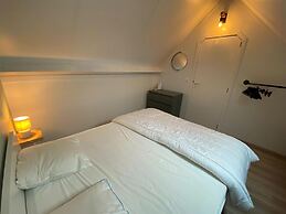 Cozy Polder House on the Westhinder Domain