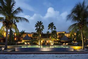 Spanish Water Apartments - Garden View