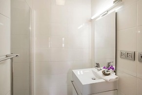 Spanish Water Apartments - Garden View