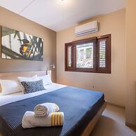 Spanish Water Apartments - Terrace