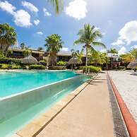 Spanish Water Apartments - Terrace