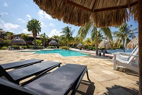 Spanish Water Apartments - Terrace