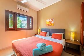 Spanish Water Apartments - Terrace