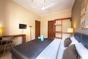 Spanish Water Apartments - Terrace