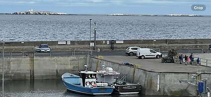 Two Bedroom Maisonette With Balcony and sea Views