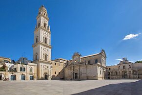 3900 Leccelsa Dimora by Barbarhouse