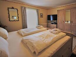 Tranquil Apartment in the Centre of Seefeld