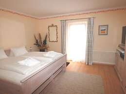 Tranquil Apartment in the Centre of Seefeld