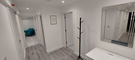 Modern 2 Bedroom Apartments - Camberley