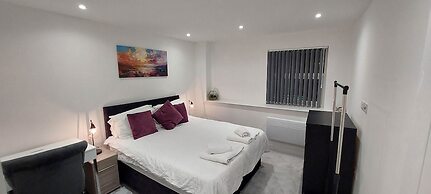 Modern 2 Bedroom Apartments - Camberley