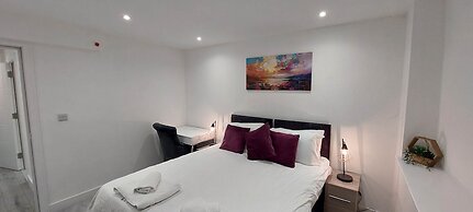 Modern 2 Bedroom Apartments - Camberley