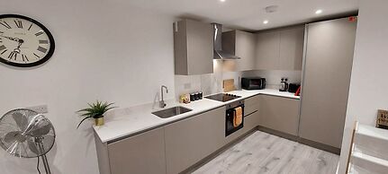 Modern 2 Bedroom Apartments - Camberley
