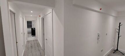 Modern 2 Bedroom Apartments - Camberley