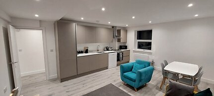 Modern 2 Bedroom Apartments - Camberley