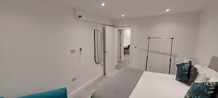 Modern 2 Bedroom Apartments - Camberley