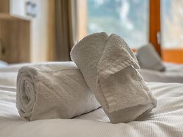 Luxury Apartment With Sauna, First ski Lift at 600m