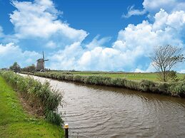 Holiday Home in Burgerbrug Near the Beach