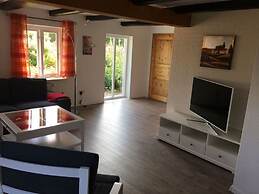 Farsighted Modern Retreat