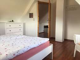 Farsighted Modern Retreat