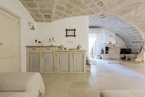 3906 Corte Degli Aranci by Barbarhouse